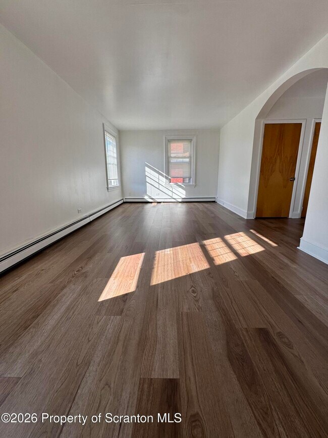 Foto del edificio - 1810 Capouse Ave