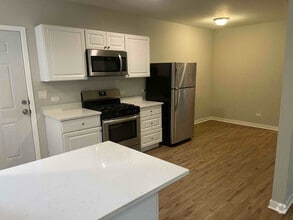 Building Photo - 5200 W Parker Ave