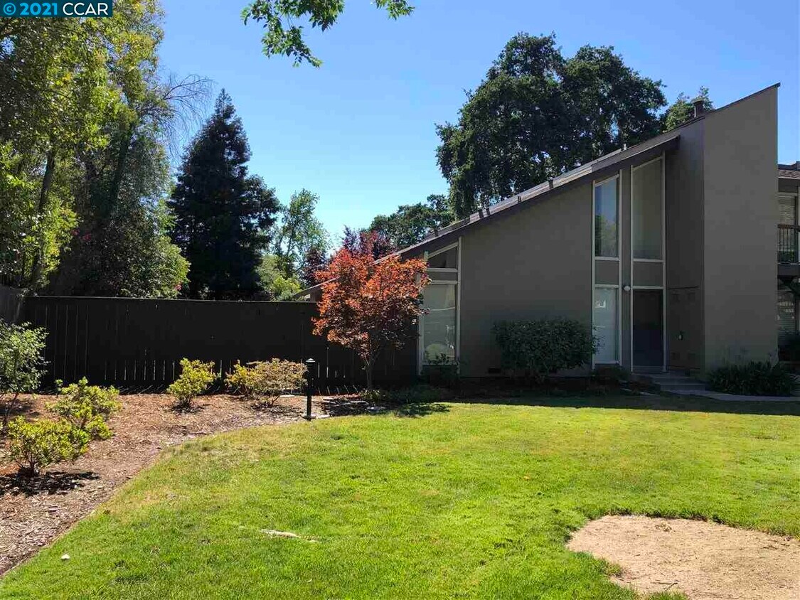 42 Massolo Dr Unit D, Pleasant Hill, CA 94523 Condo for Rent in Pleasant Hill, CA