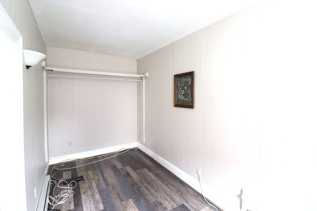 Building Photo - 612 Grand St