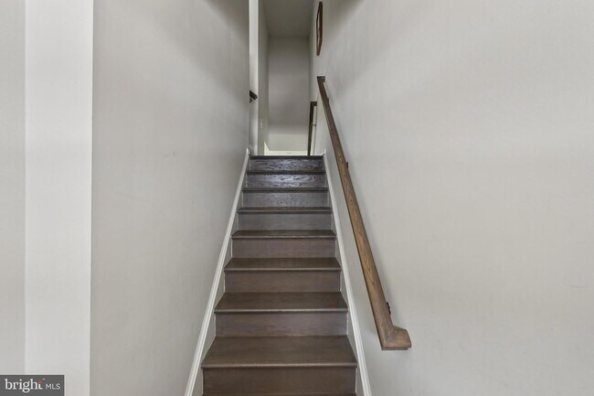 Foto del edificio - 3817 Drayton Ct