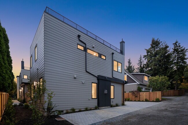 Foto del edificio - 745 17th Ave W
