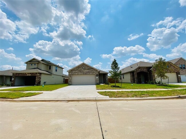 Building Photo - 21807 Barred Owl Dr