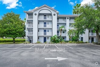 Building Photo - 2954 Sadina St