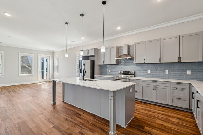 Building Photo - Chartwell Commons at Beechcroft