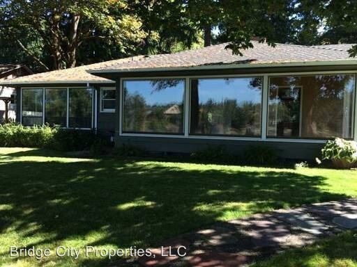 Foto del edificio - 14815 SE River Forest Dr