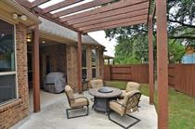 Foto del edificio - 12812 Black Hills Dr
