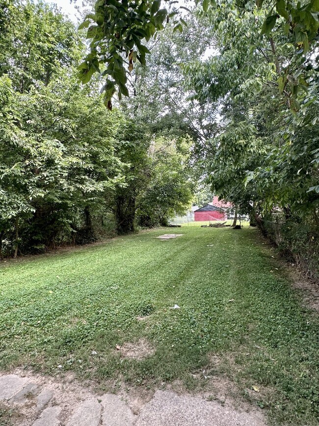 Building Photo - "3-Bedroom Home on Larkwood Ave – Spacious...