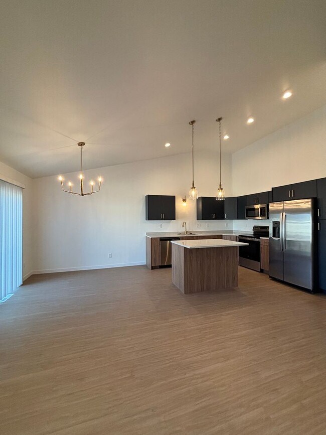 Foto del edificio - 3 Bed 3 Bath Townhome