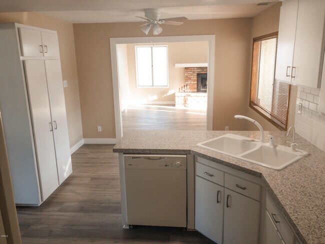 Building Photo - 1202 Cambria Ct