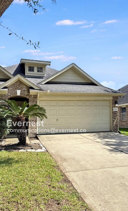 Building Photo - 19010 Field Cottage Ln