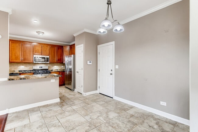 Building Photo - 21345 Windy Hill Dr