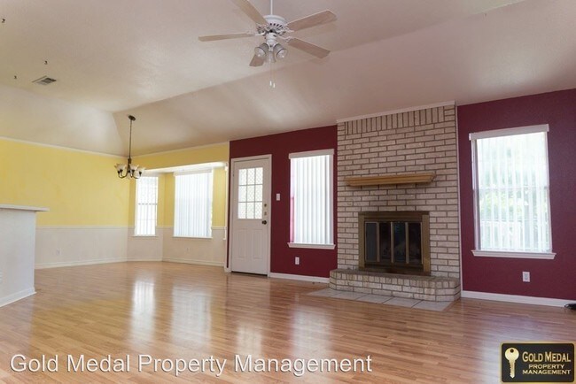 Building Photo - 3921 Oak Valley Dr