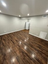 Building Photo - 208 Lakeshore Dr