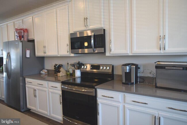 Foto del edificio - 6947 Stoddert Ln