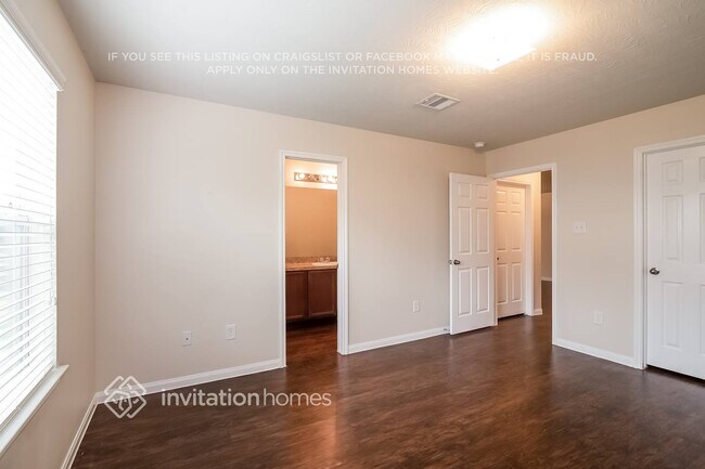 Foto del edificio - 12618 Mountain Daisy Rd