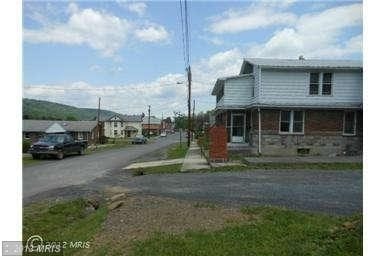  - 150 S Bolton St