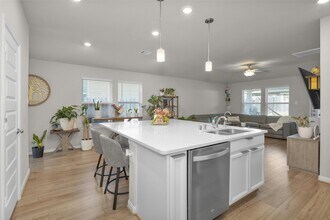 Building Photo - 18544 Meadow Point Ln