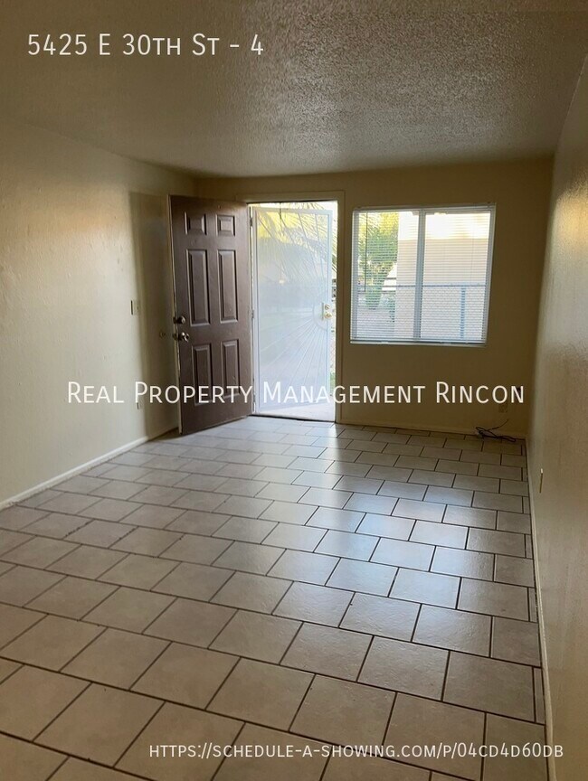 Foto del edificio - 5425 E 30th St