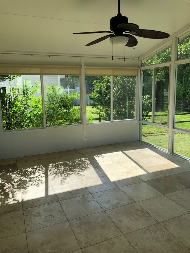 Building Photo - 1213 Pressley Downs Dr SE