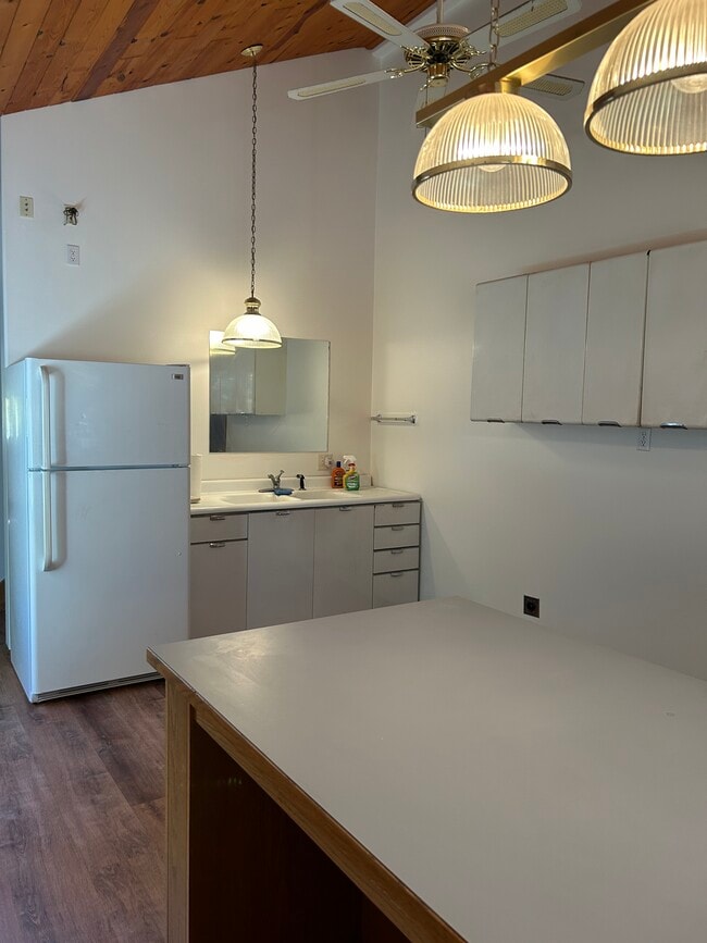 Foto del edificio - 1681 Leisure Land Ln