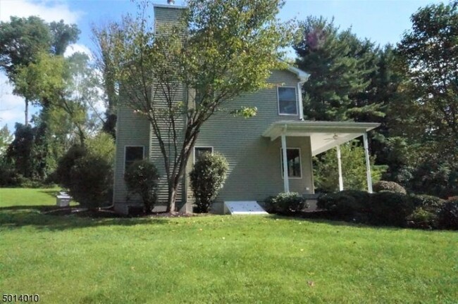 Building Photo - 174 Cemetery Hill Rd