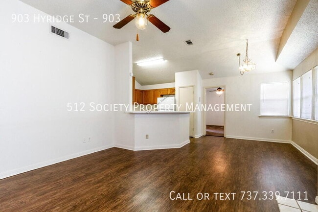 Building Photo - 903 Hyridge St