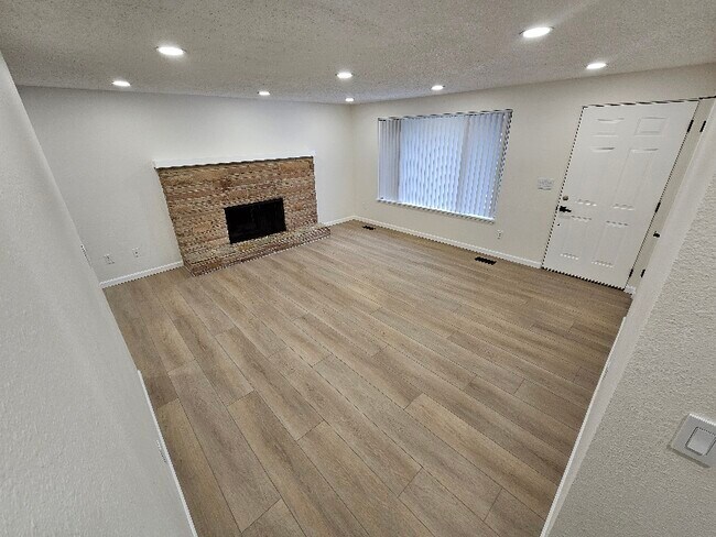 Foto del edificio - 4222 201st St Ct E