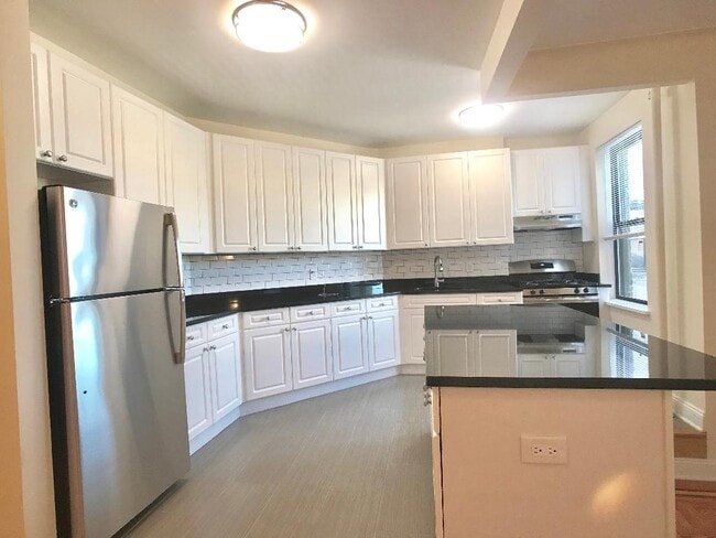 Foto del edificio - 615 W 172nd St