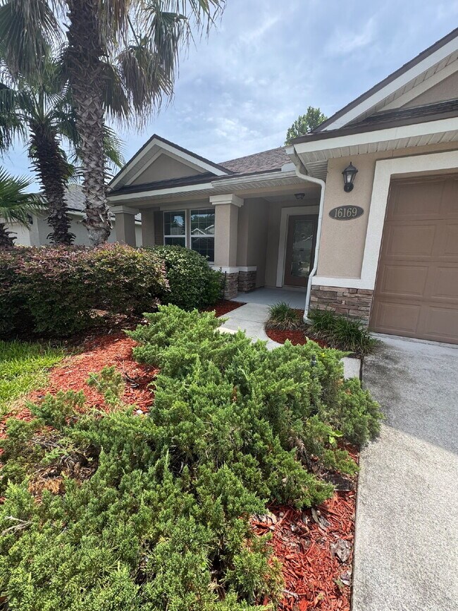 Building Photo - For Rent in Yellow Bluff Landing – Spaciou...