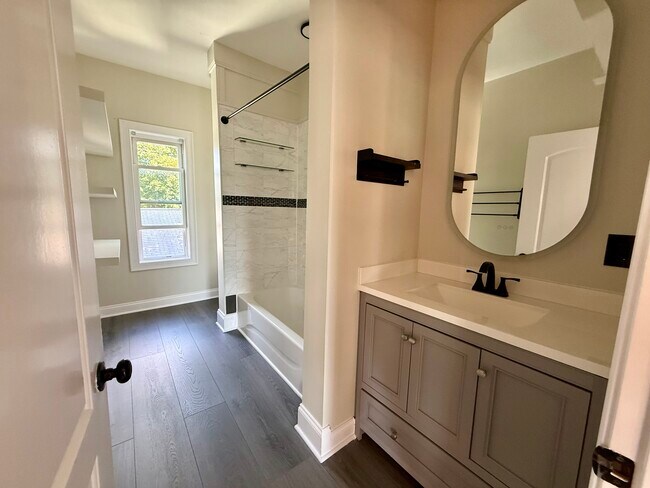 Foto del edificio - 615 N Montello St