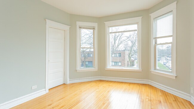 Building Photo - 3758 W McLean Ave