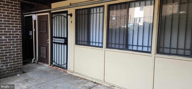 Building Photo - 3918 Stone Gate Dr