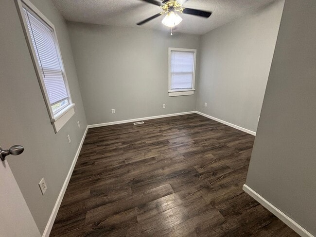 Foto del edificio - 513 N Maple St