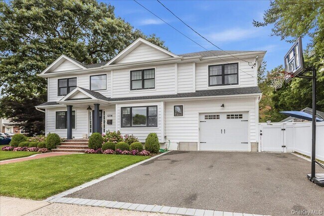 Foto del edificio - 1214 Maple Ave