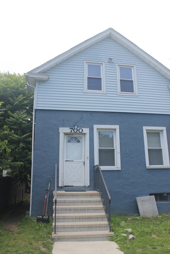 Primary Photo - 700 Lindley St