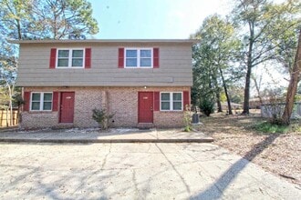 Building Photo - 9618 Sandpiper St