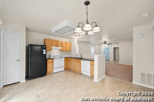 Foto del edificio - 134 Cindy Lou Dr