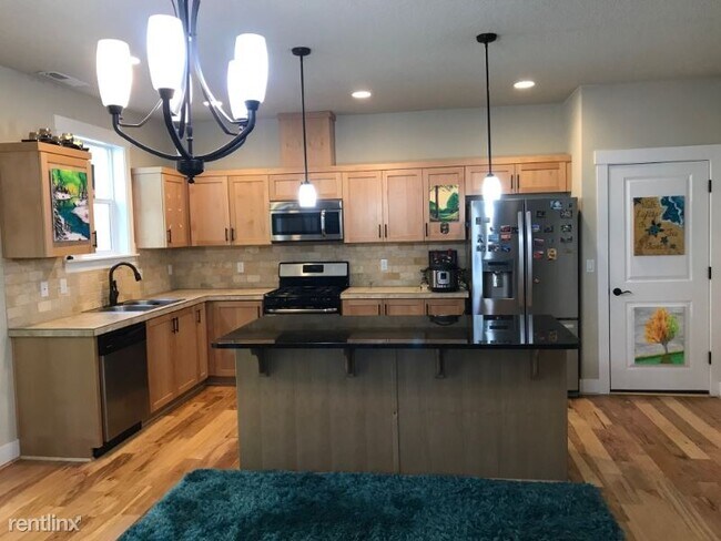 Foto del edificio - 4 br, 2.5 bath House - 383 SW 202ND TERRACE