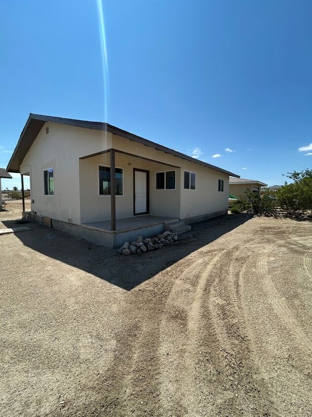 Primary Photo - 6663 Sage Ave