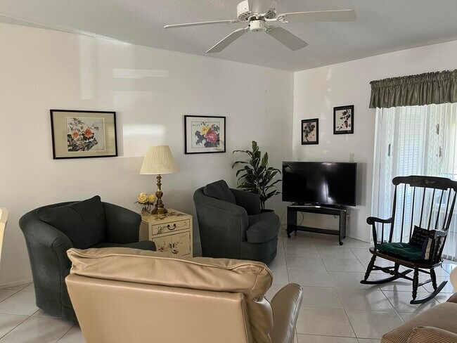 Foto del edificio - 2980 Crosley Dr E
