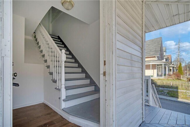 Building Photo - 187 Laurel Hill Ave