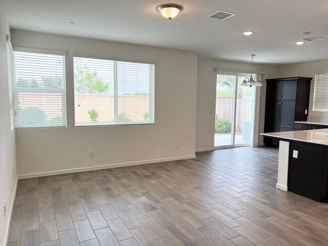 Foto del edificio - 3/2.5 In North Clovis Near Buchanan High School