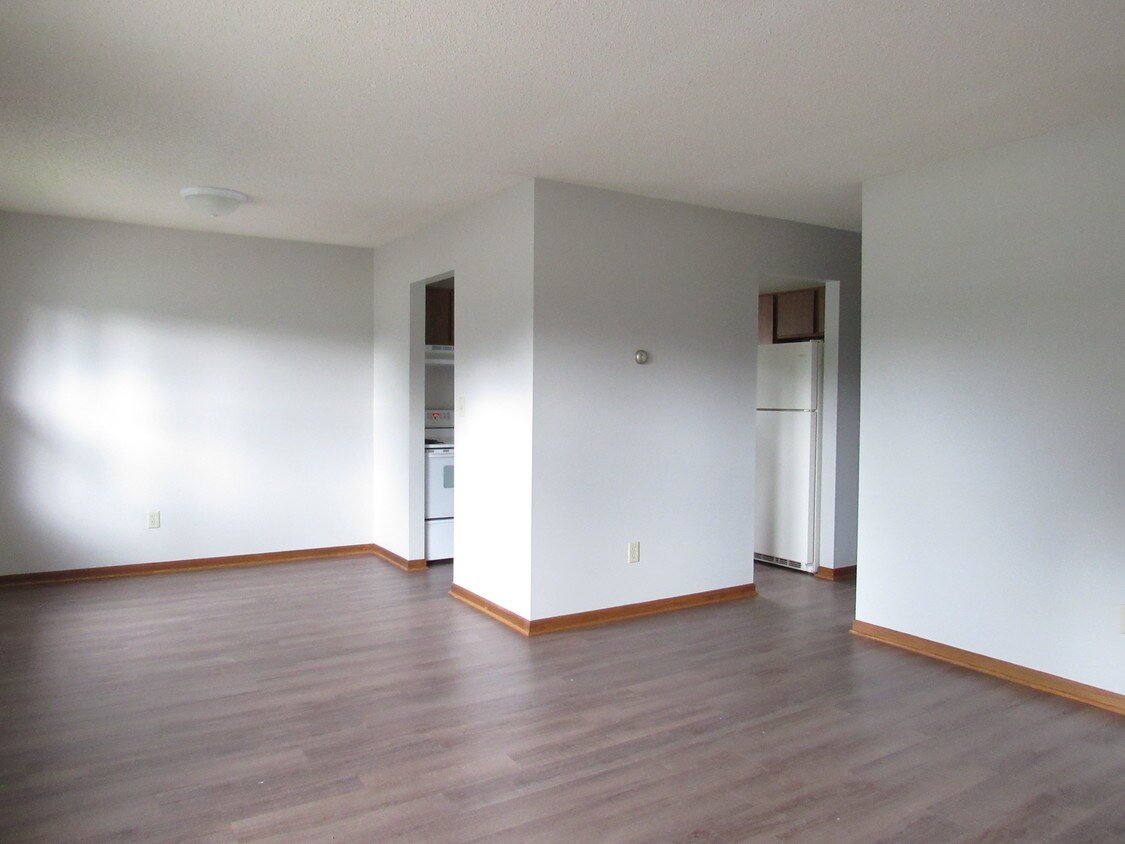 Foto principal - 1845 36th St NW