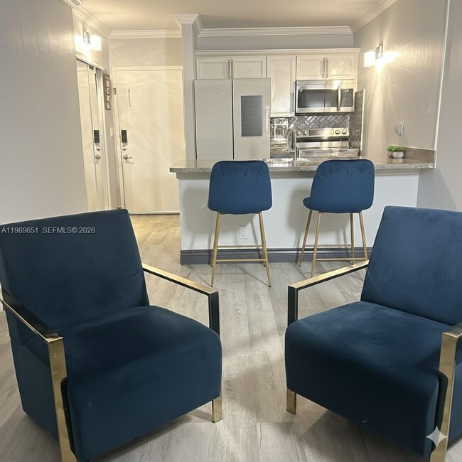 Foto del edificio - 2401 Riverside Dr