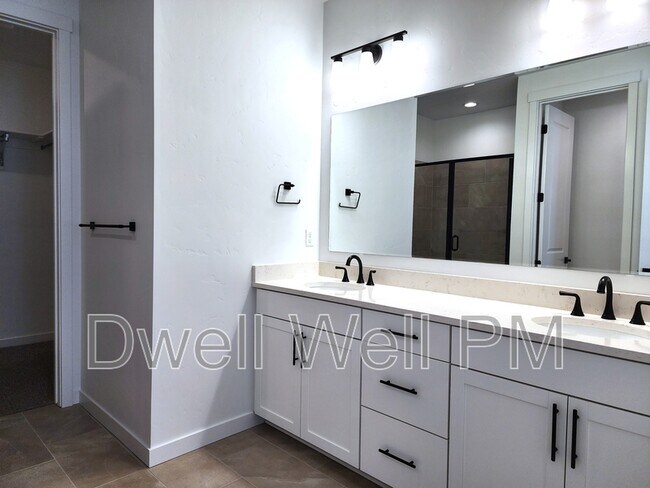 Foto del edificio - 362 N Lagrasse Ln