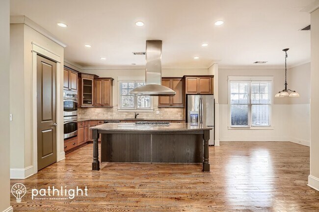 Building Photo - 5024 Groover Dr