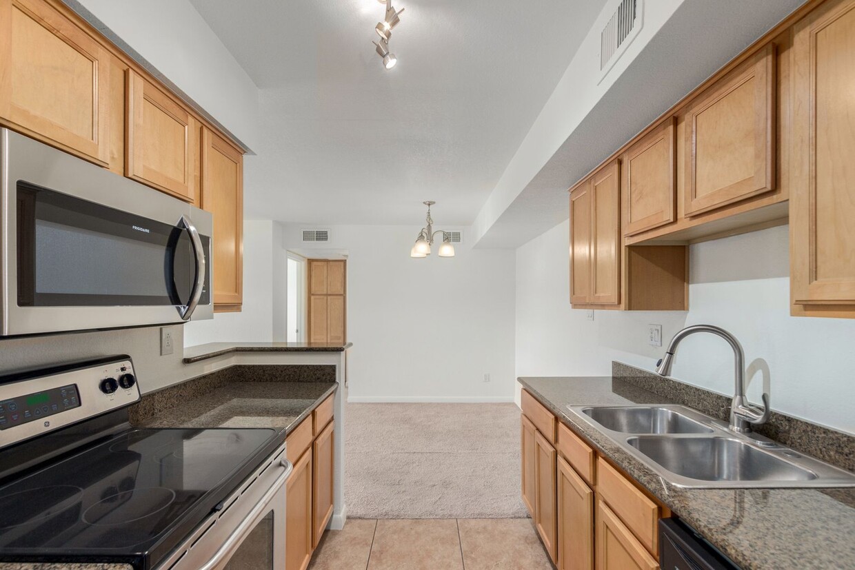 Primary Photo - Stunning 1 Bed, 1 Bath Condo in the Heart ...