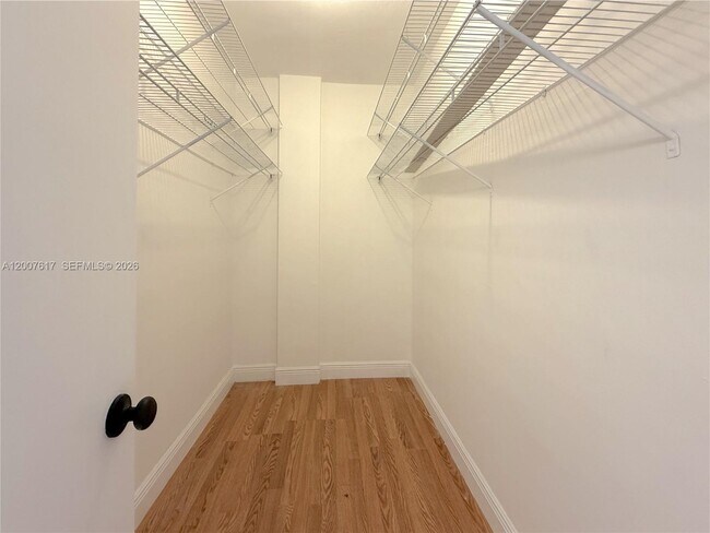 Foto del edificio - 1075 92nd St