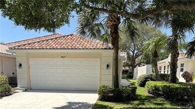 Building Photo - 1607 SW Shady Lake Terrace